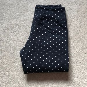 Super cute Polk a Dot leggings by Sundry!
